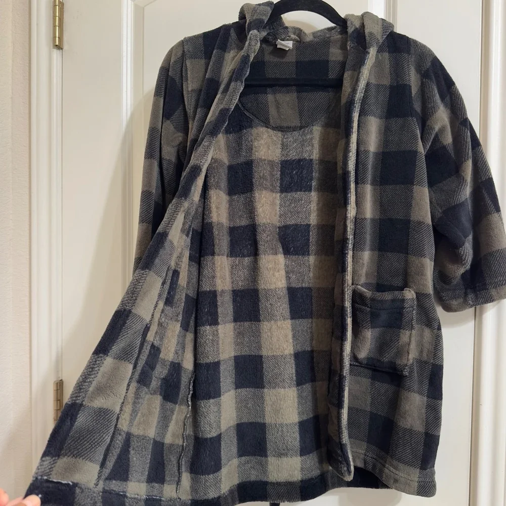 Tucker Tate Kids Sleepwear Robe‎ Buffalo Plaid Fleece Hooded Tie Belt Size 5/6